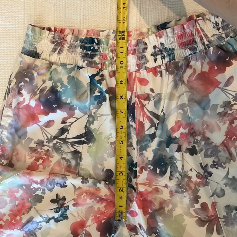 Athleta Savannah Bermuda Short - Picture 15 of 15